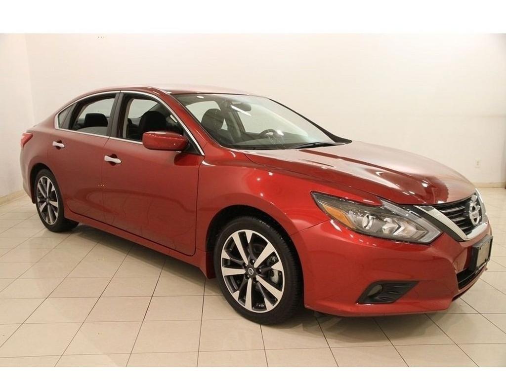 2016 Nissan Altima SR