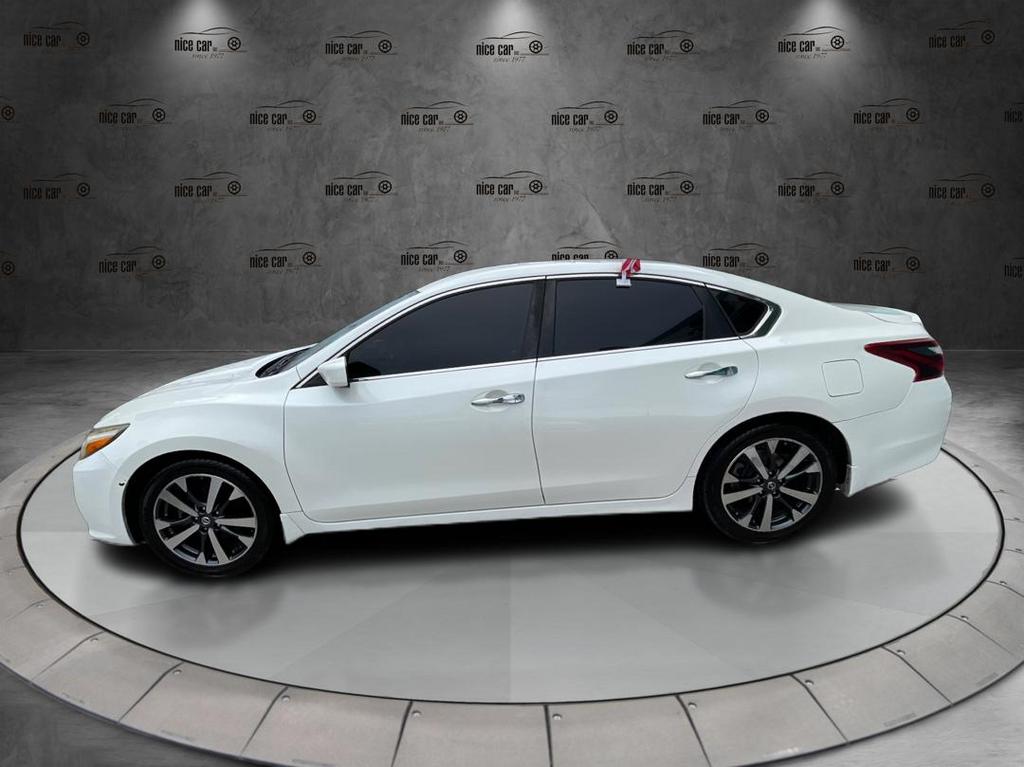2017 Nissan Altima - $11,977