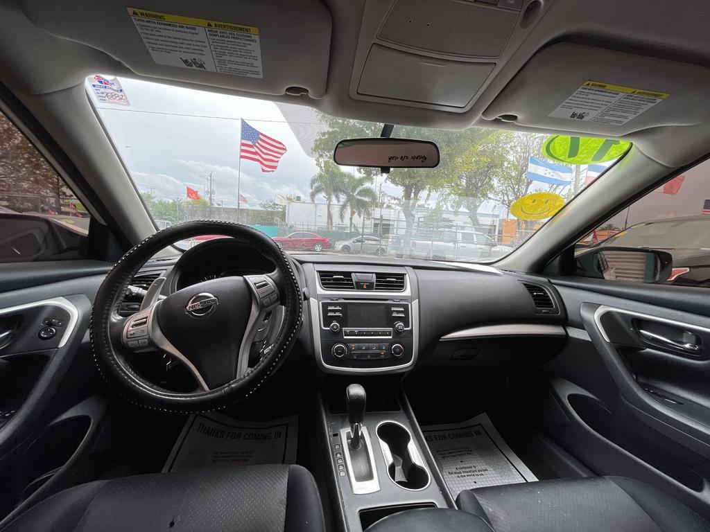 2017 Nissan Altima - $11,977