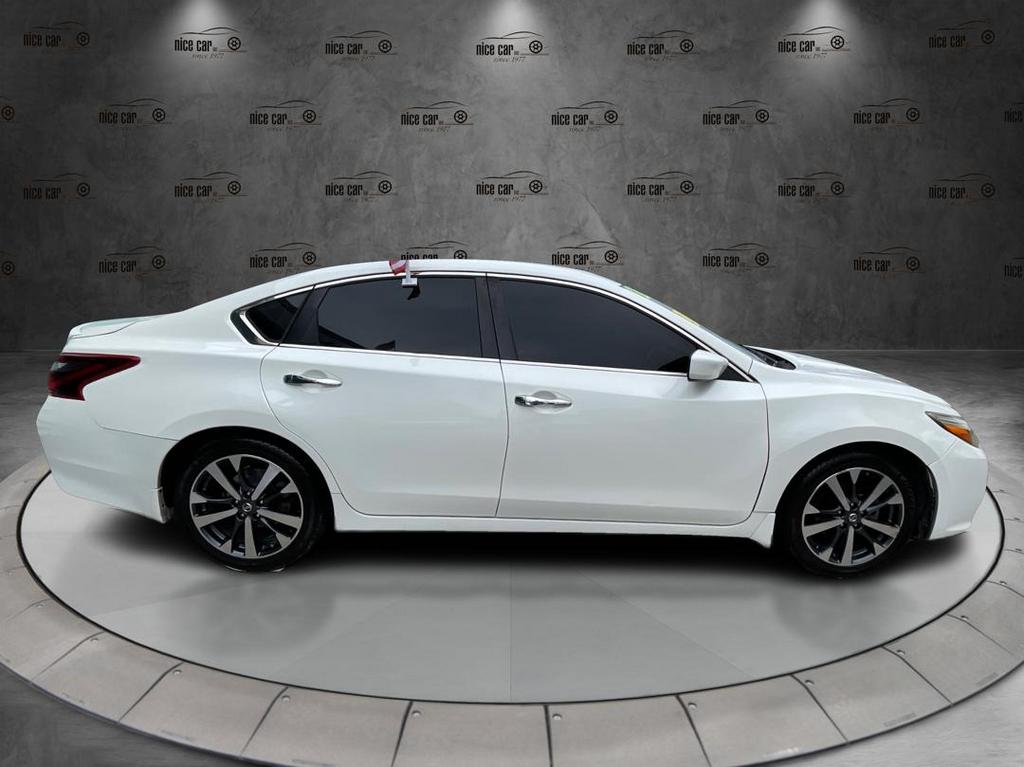 2017 Nissan Altima - $11,977