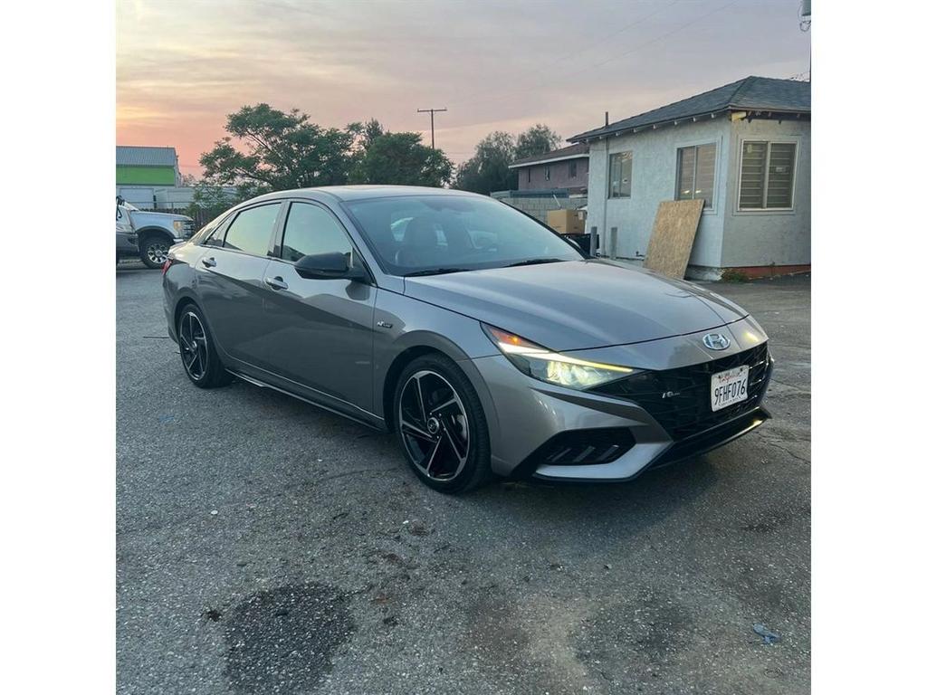 2021 Hyundai Elantra - $15,977
