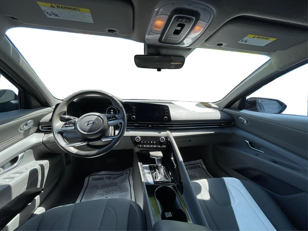 2021 Hyundai Elantra - $15,977
