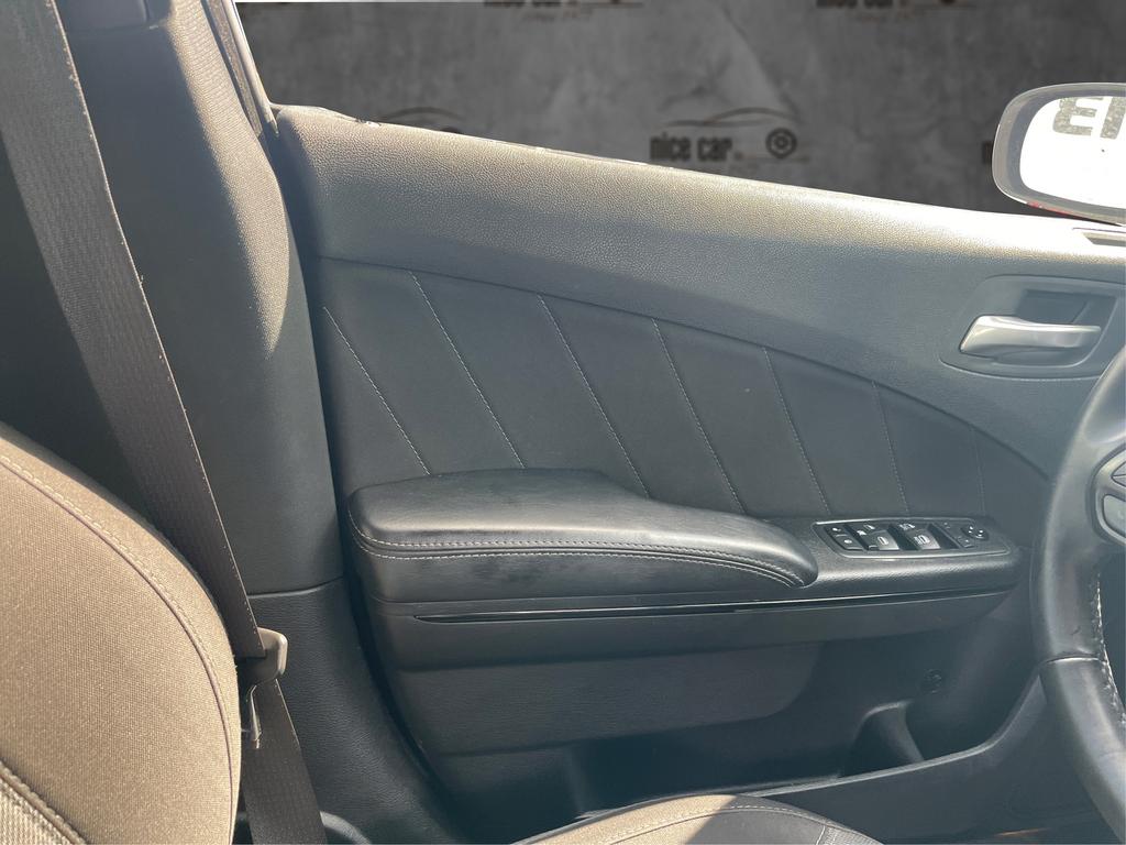 2020 Dodge Charger - $17,977