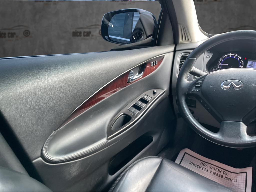 2017 INFINITI QX50 - $14,977