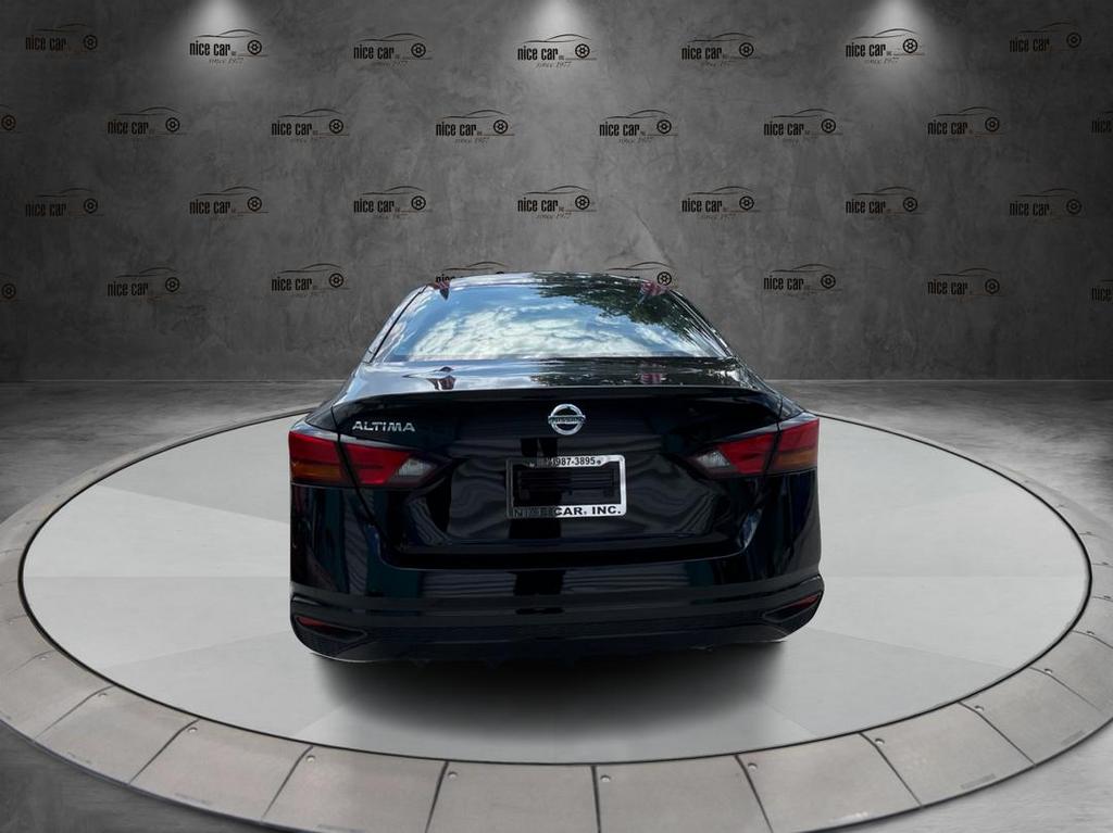 2022 Nissan Altima - $16,977
