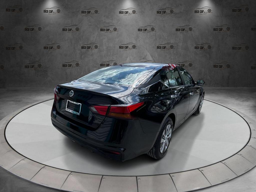 2022 Nissan Altima - $16,977