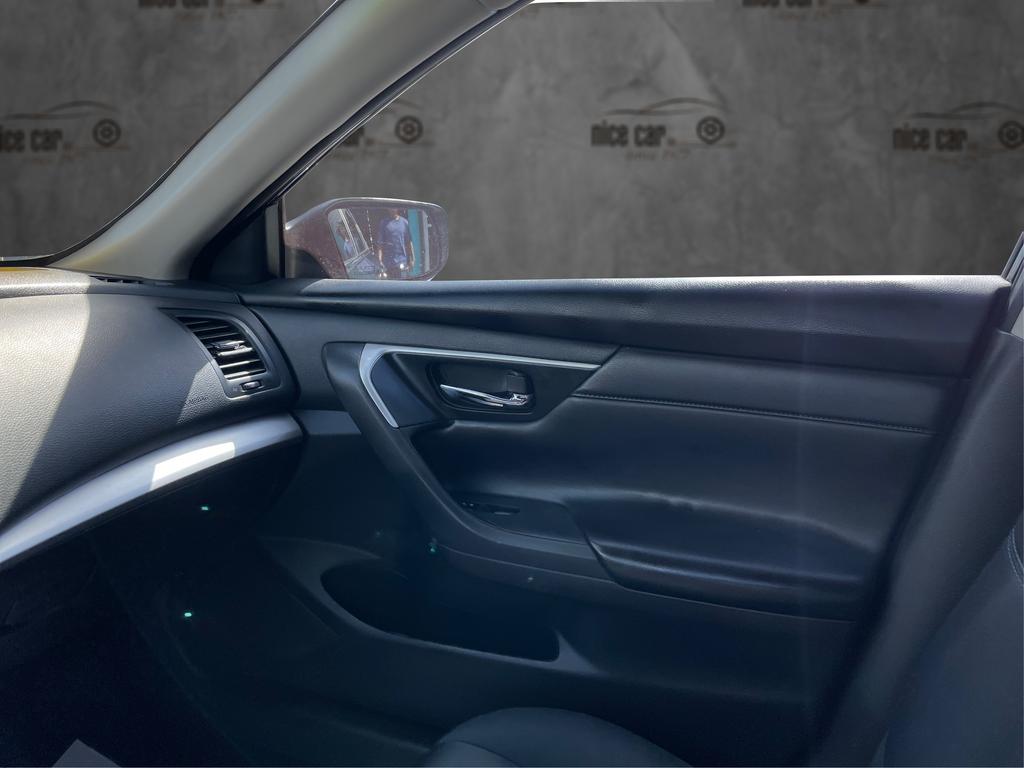 2017 Nissan Altima - $11,977