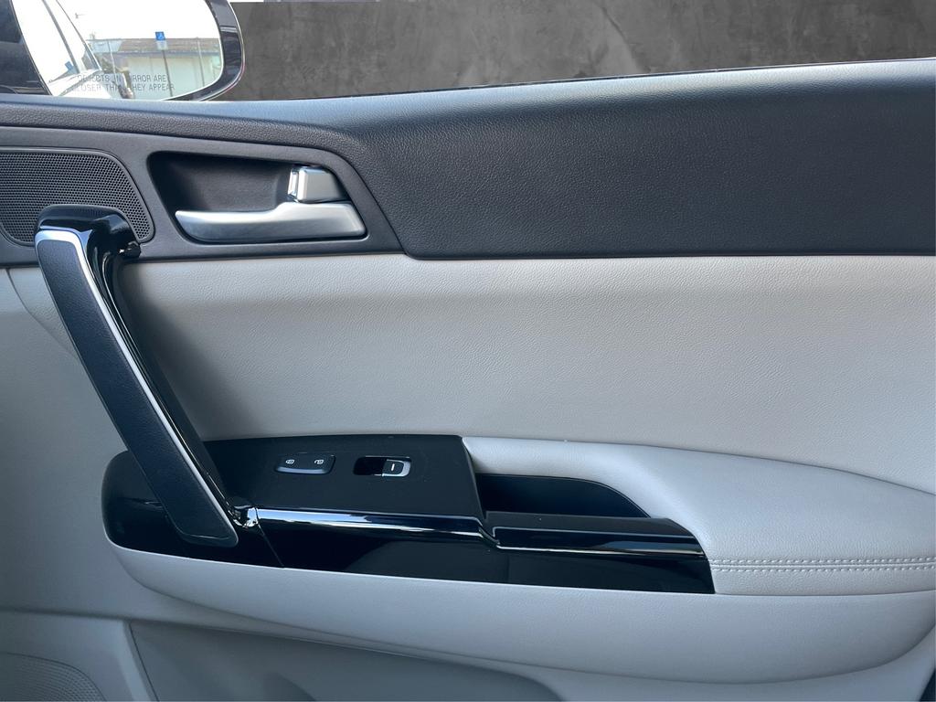 2020 Kia Sportage - $17,977