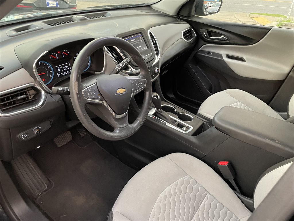 2020 Chevrolet Equinox LS photo