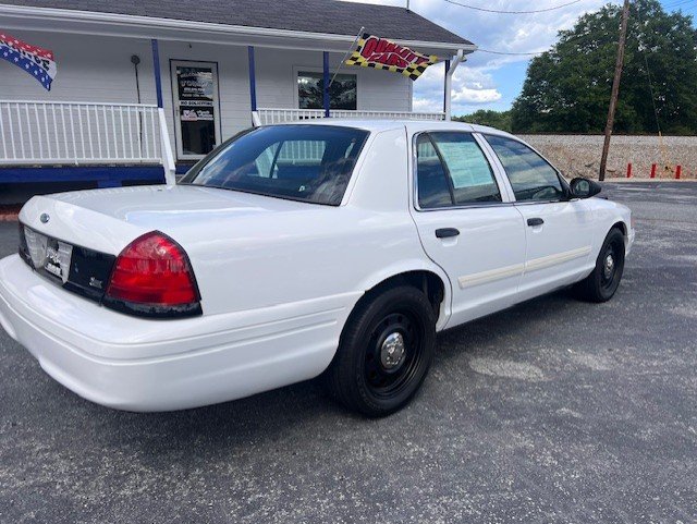 2011 Ford Crown Victoria Police Interceptor photo