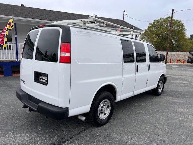 2016 Chevrolet G2500 Vans Express photo