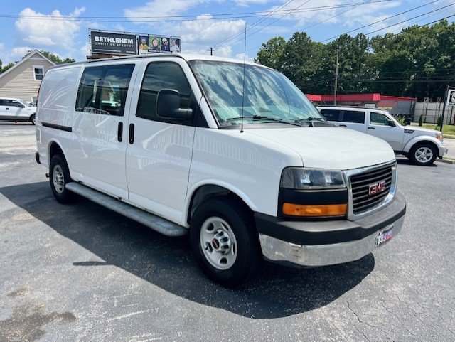 2017 GMC G2500 Vans - $9,999