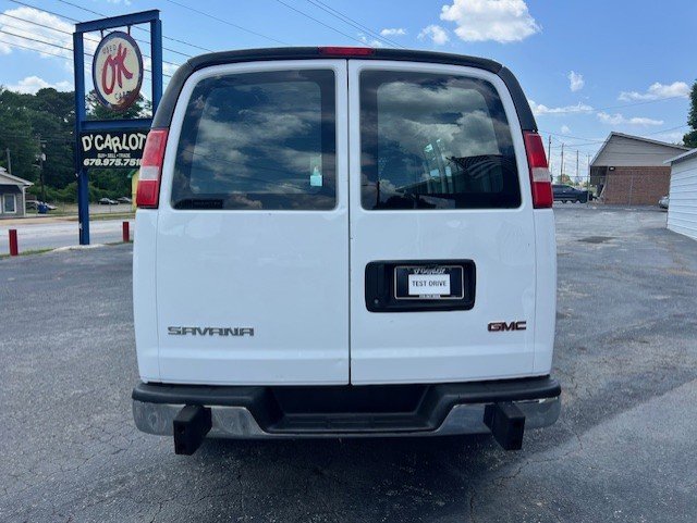 2017 GMC G2500 Vans - $9,999