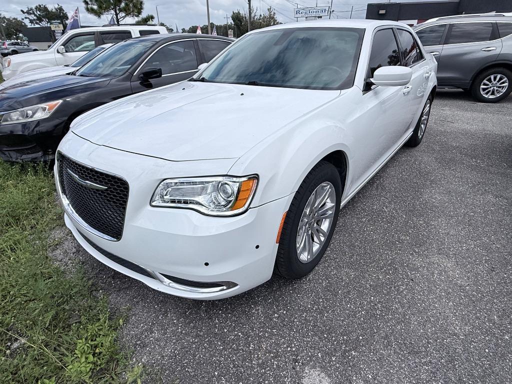 2018 Chrysler 300