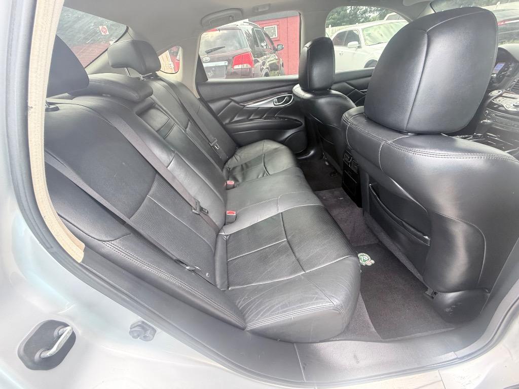2013 INFINITI M