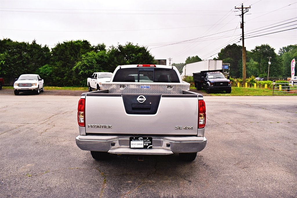 2010 Nissan Frontier SE V6 photo