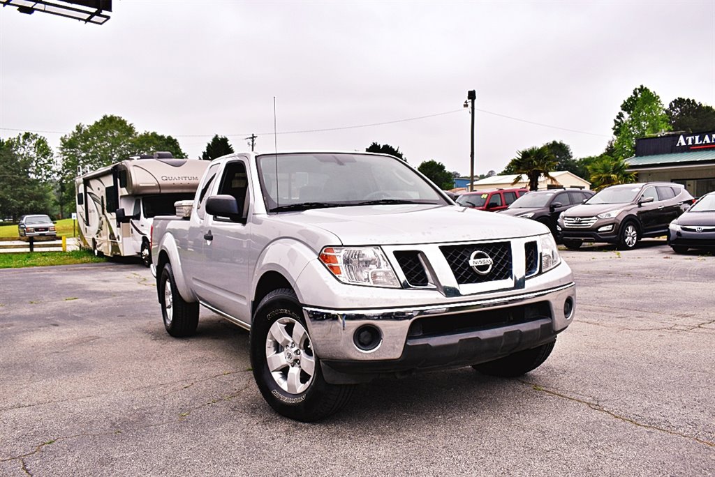 2010 Nissan Frontier SE V6 photo