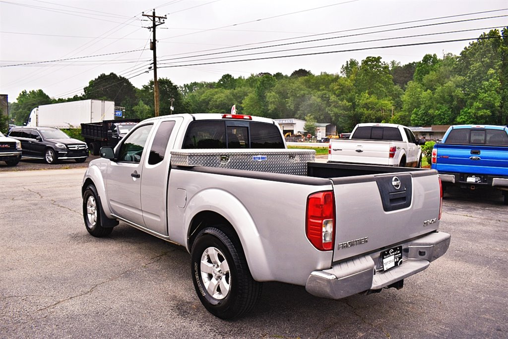 2010 Nissan Frontier SE V6 photo