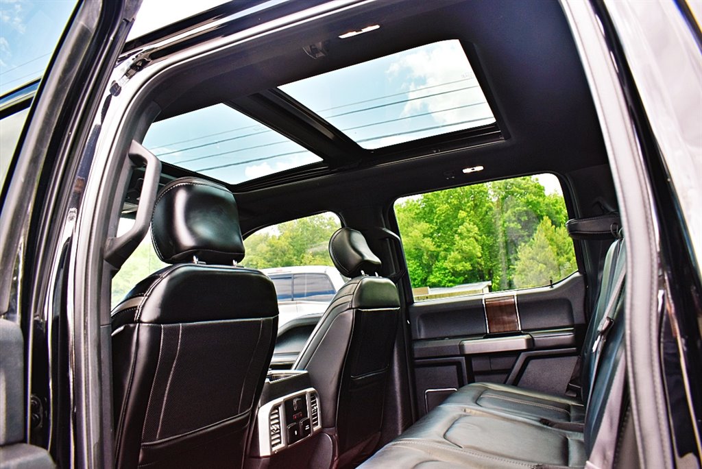 2017 Ford F150 Platinum photo