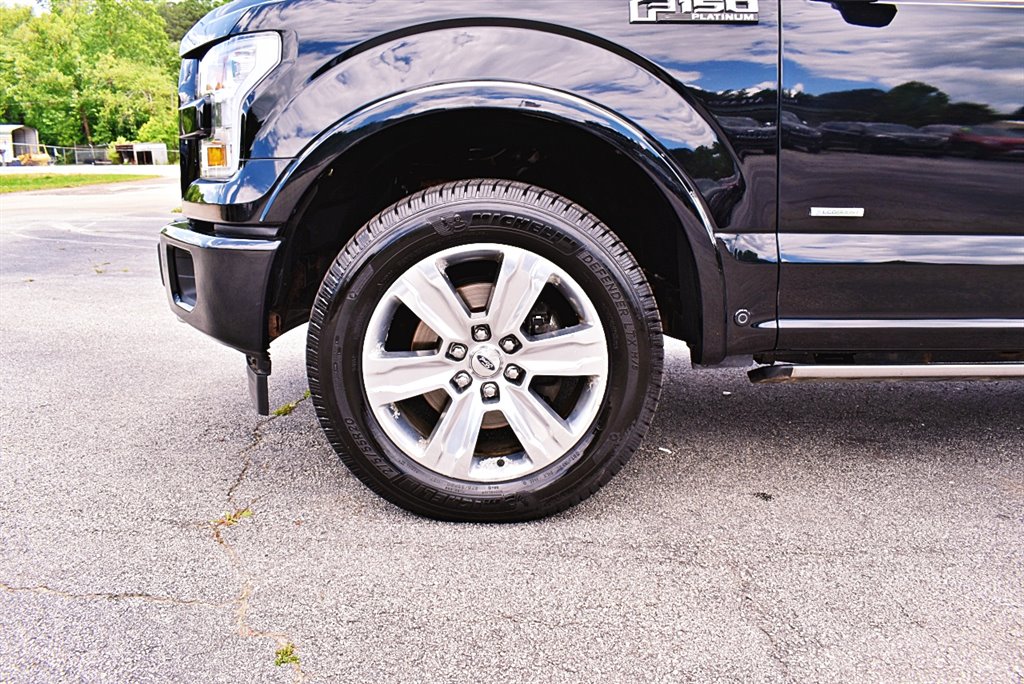 2017 Ford F150 Platinum photo