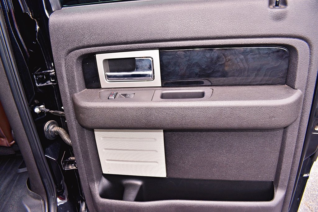 2011 Ford F-150 Lariat photo