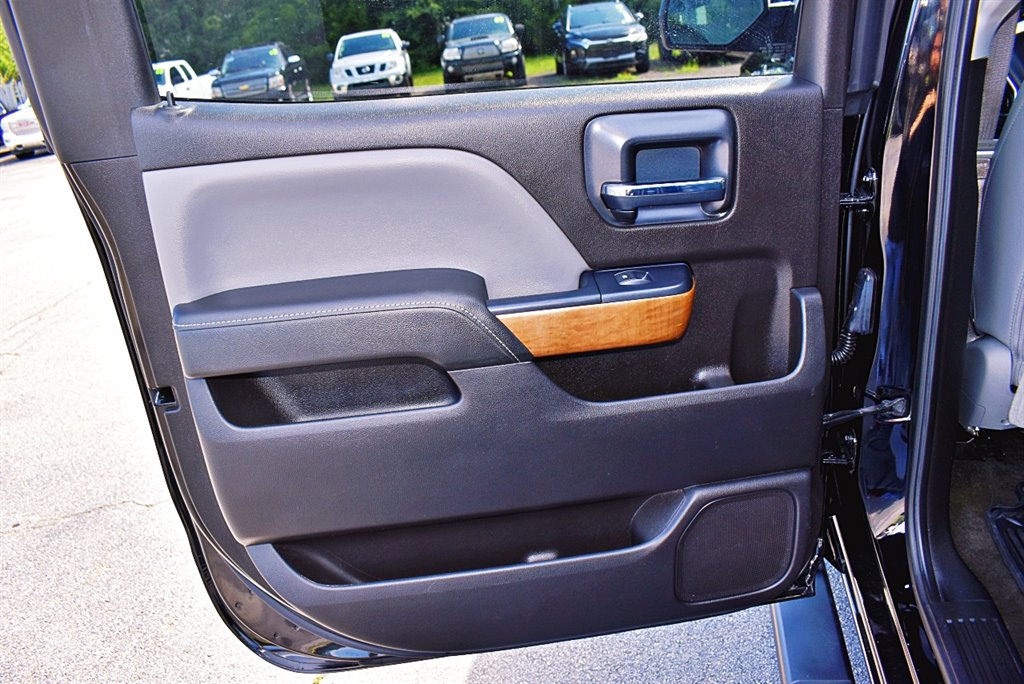 2016 Chevrolet Silverado 2500 LTZ photo