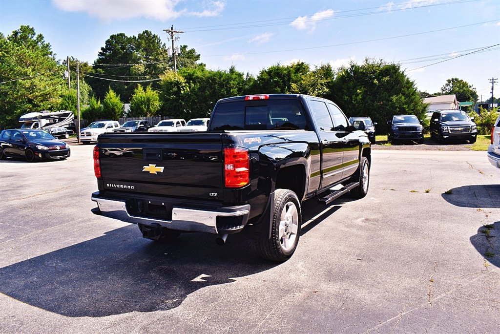 2016 Chevrolet Silverado 2500 LTZ photo