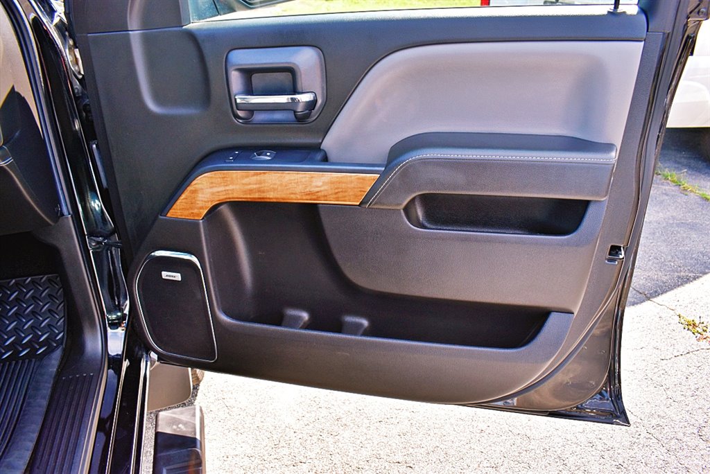 2016 Chevrolet Silverado 2500 LTZ photo