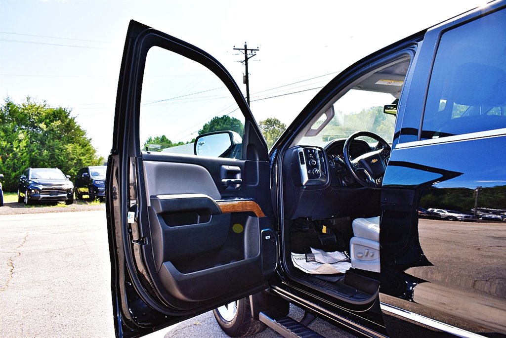 2016 Chevrolet Silverado 2500 LTZ photo