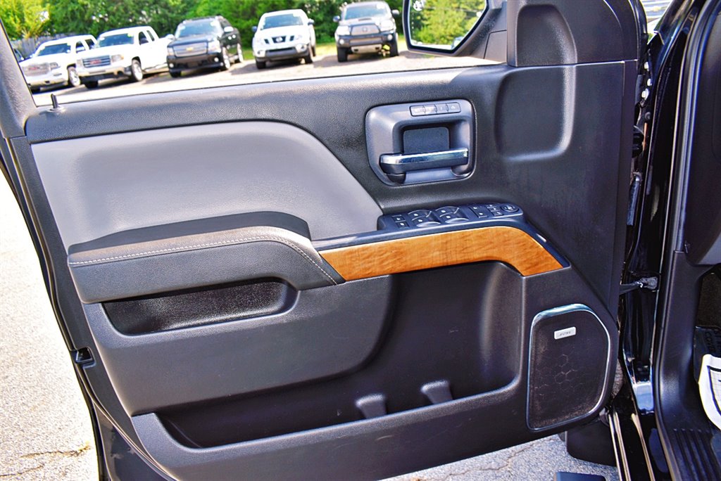 2016 Chevrolet Silverado 2500 LTZ photo