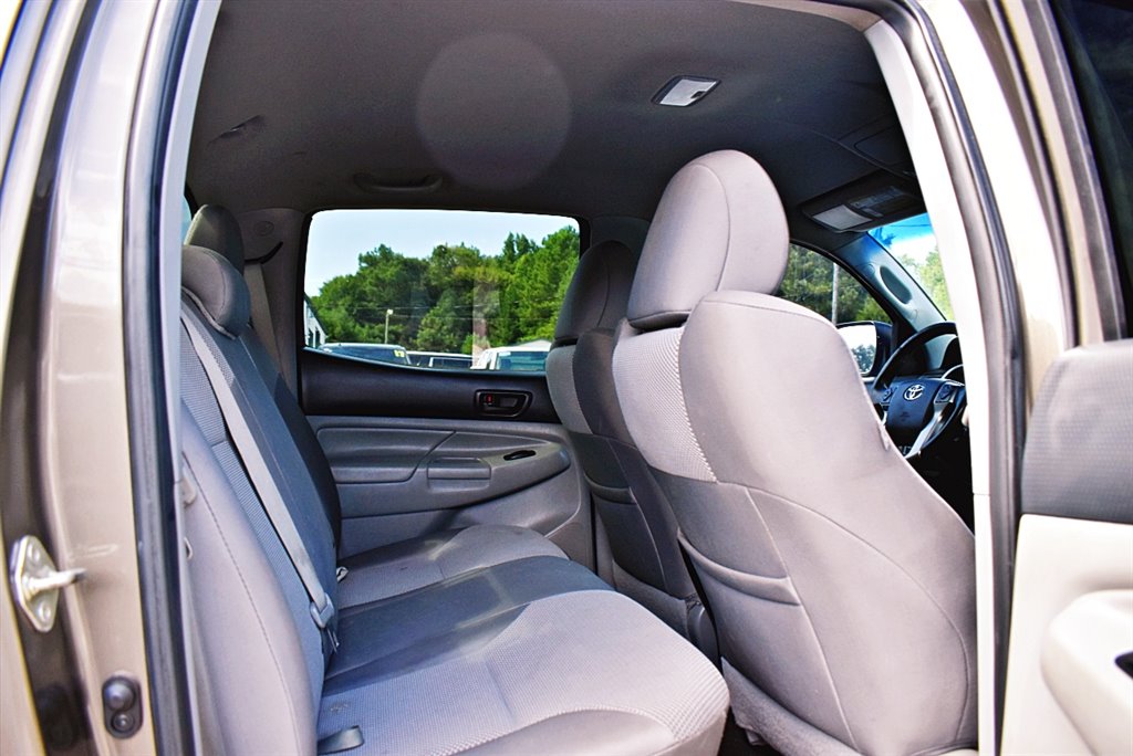 2014 Toyota Tacoma V6 photo