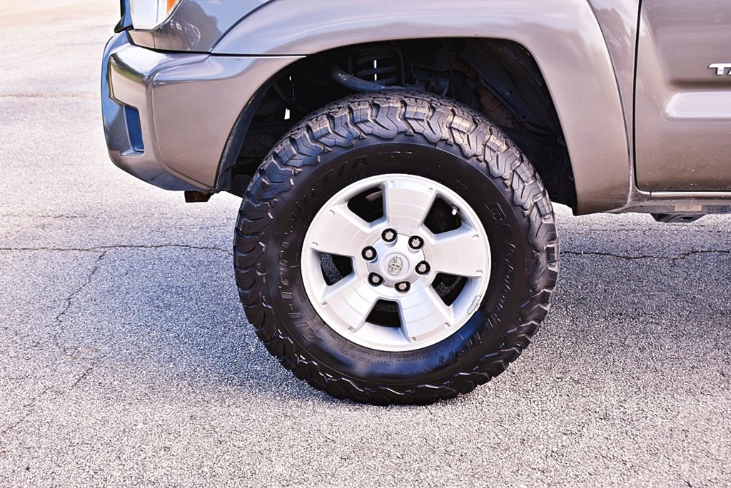 2014 Toyota Tacoma V6 photo