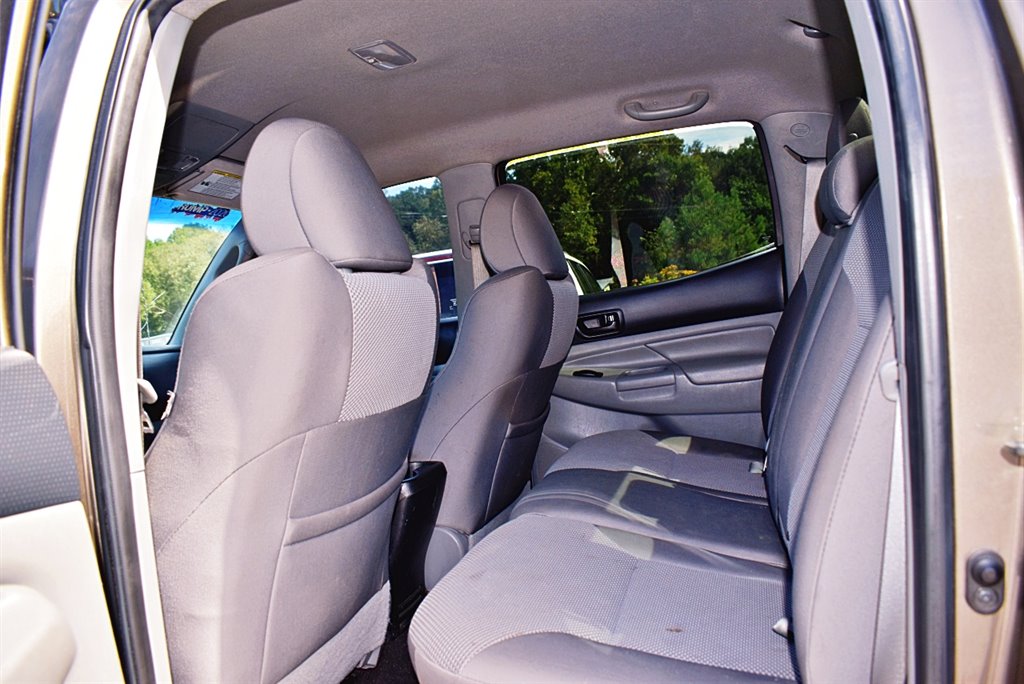2014 Toyota Tacoma V6 photo