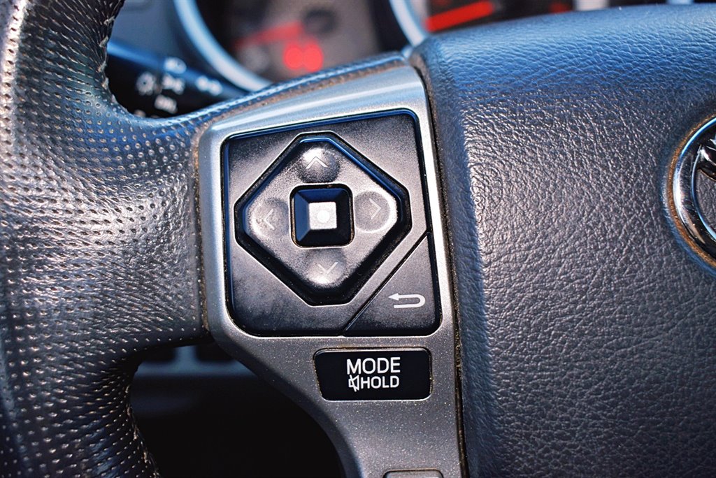 2014 Toyota Tacoma V6 photo