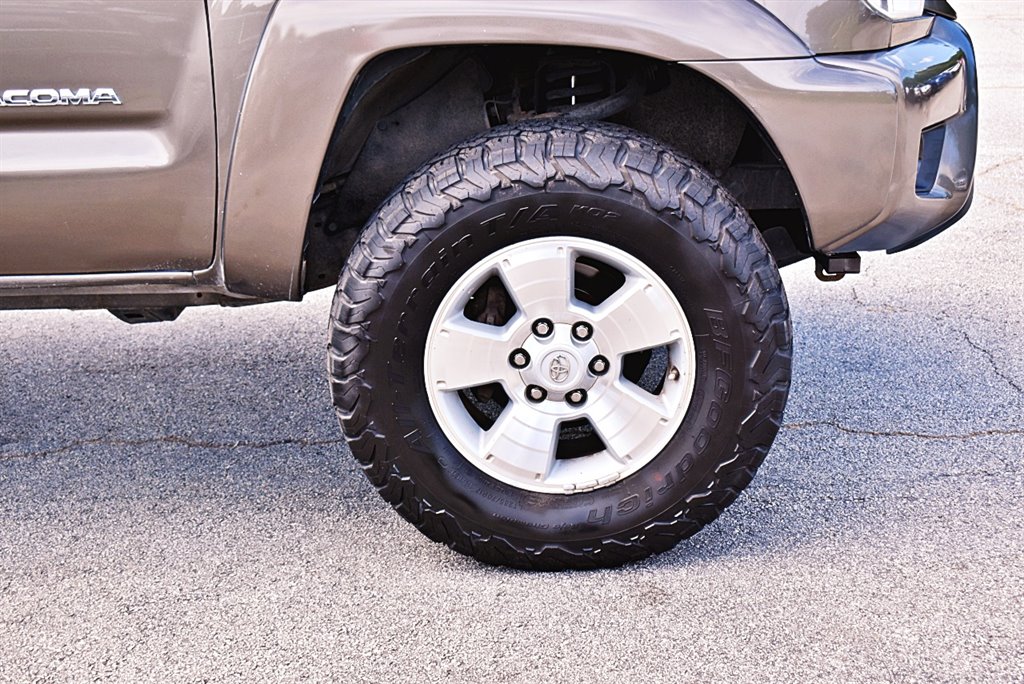 2014 Toyota Tacoma V6 photo