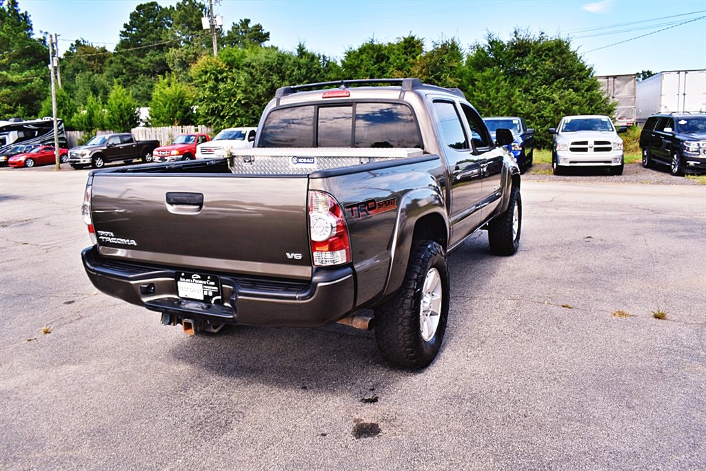 2014 Toyota Tacoma V6 photo