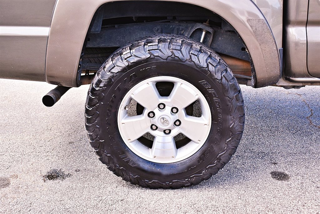 2014 Toyota Tacoma V6 photo