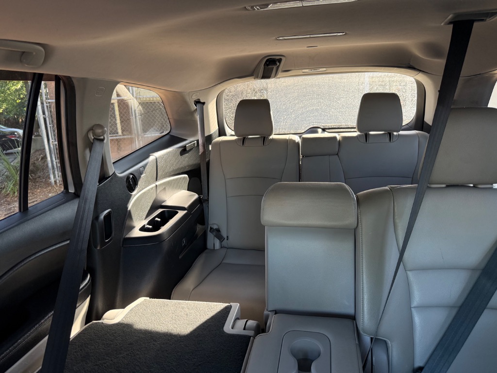 2016 Honda Pilot - $10,999