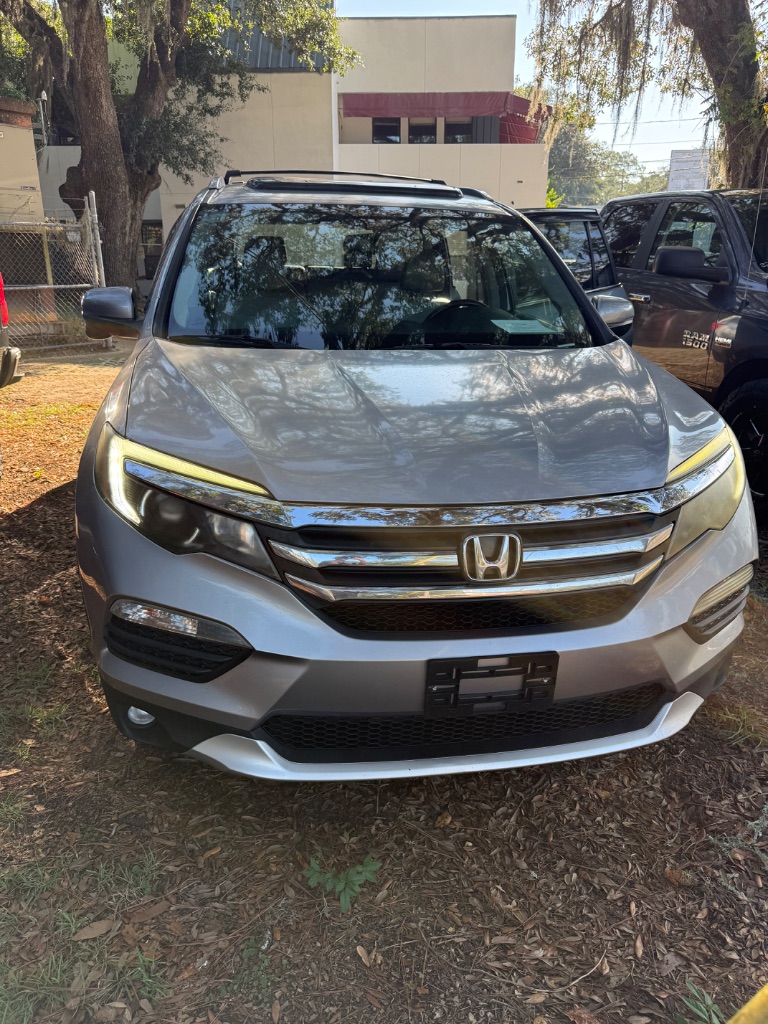 2016 Honda Pilot - $10,999