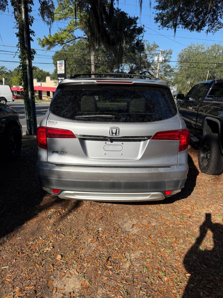 2016 Honda Pilot - $10,999