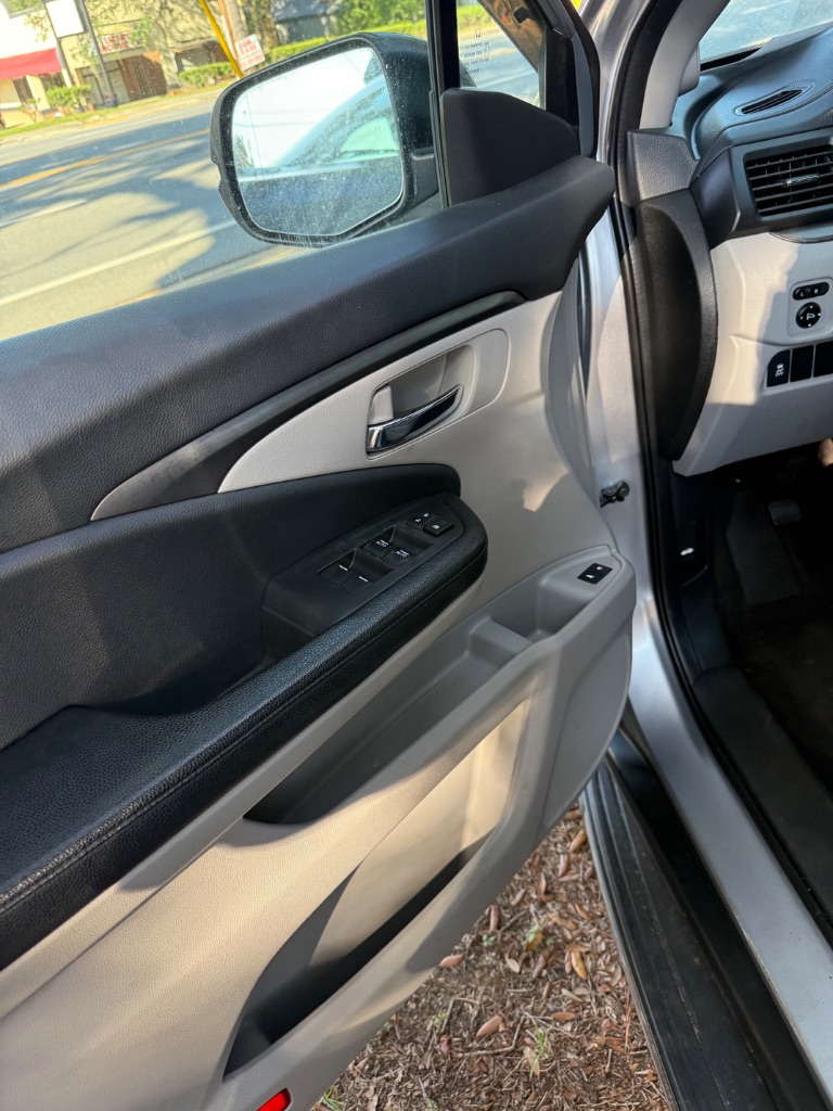 2016 Honda Pilot - $10,999