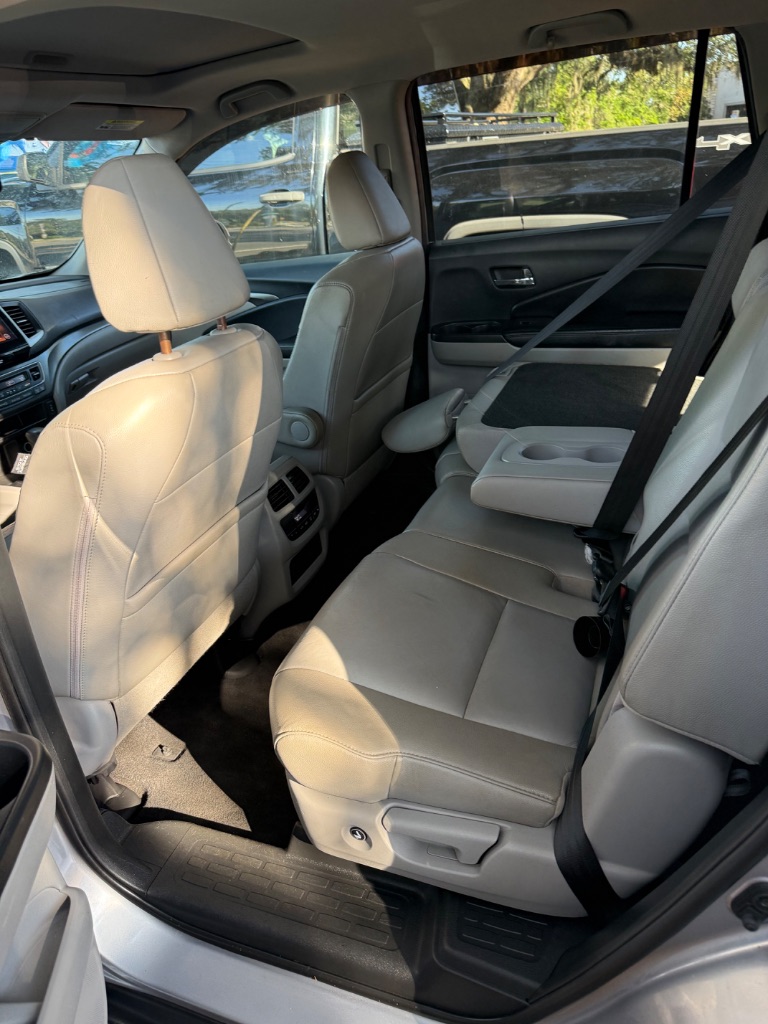 2016 Honda Pilot - $10,999