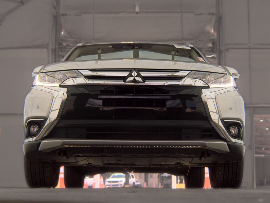 2018 Mitsubishi Outlander - $12,499