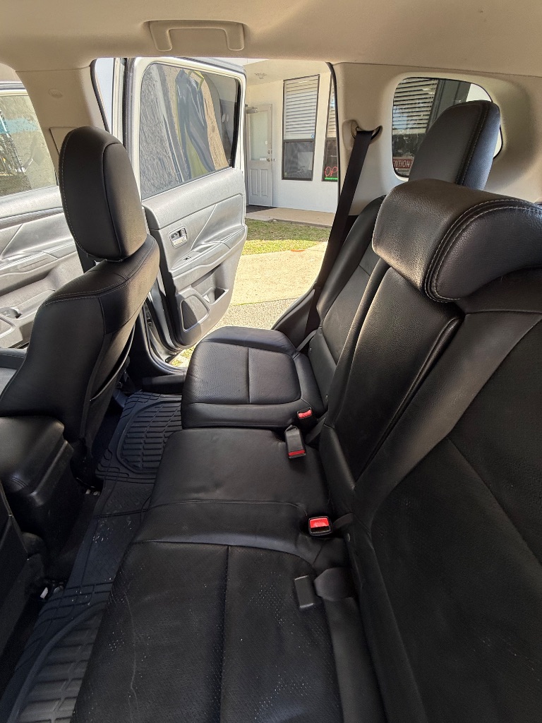2018 Mitsubishi Outlander - $11,999
