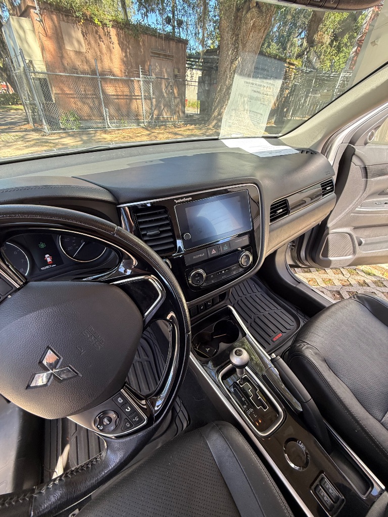 2018 Mitsubishi Outlander - $11,999