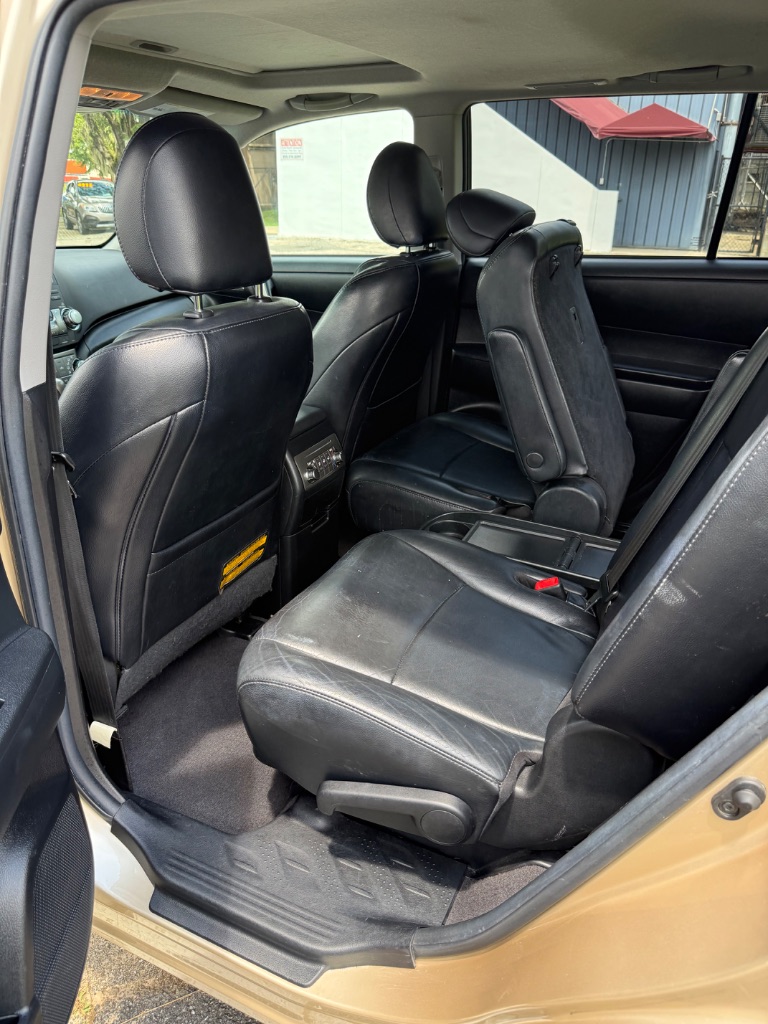 2012 Toyota Highlander - $11,999
