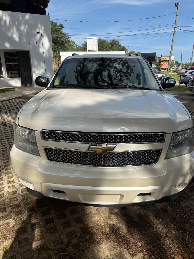 2010 Chevrolet Avalanche - $11,999
