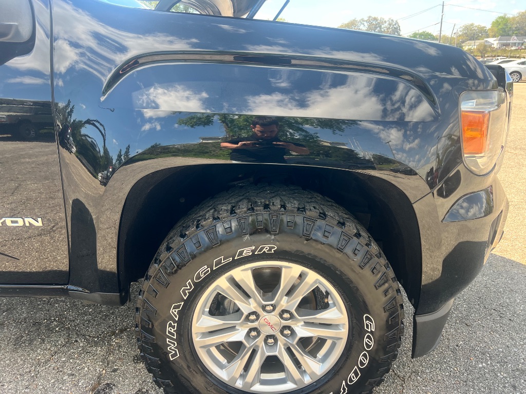 2019 GMC Canyon SLE photo