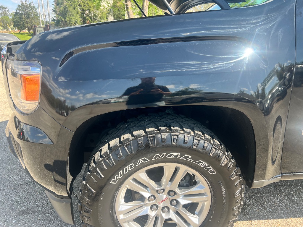 2019 GMC Canyon SLE photo