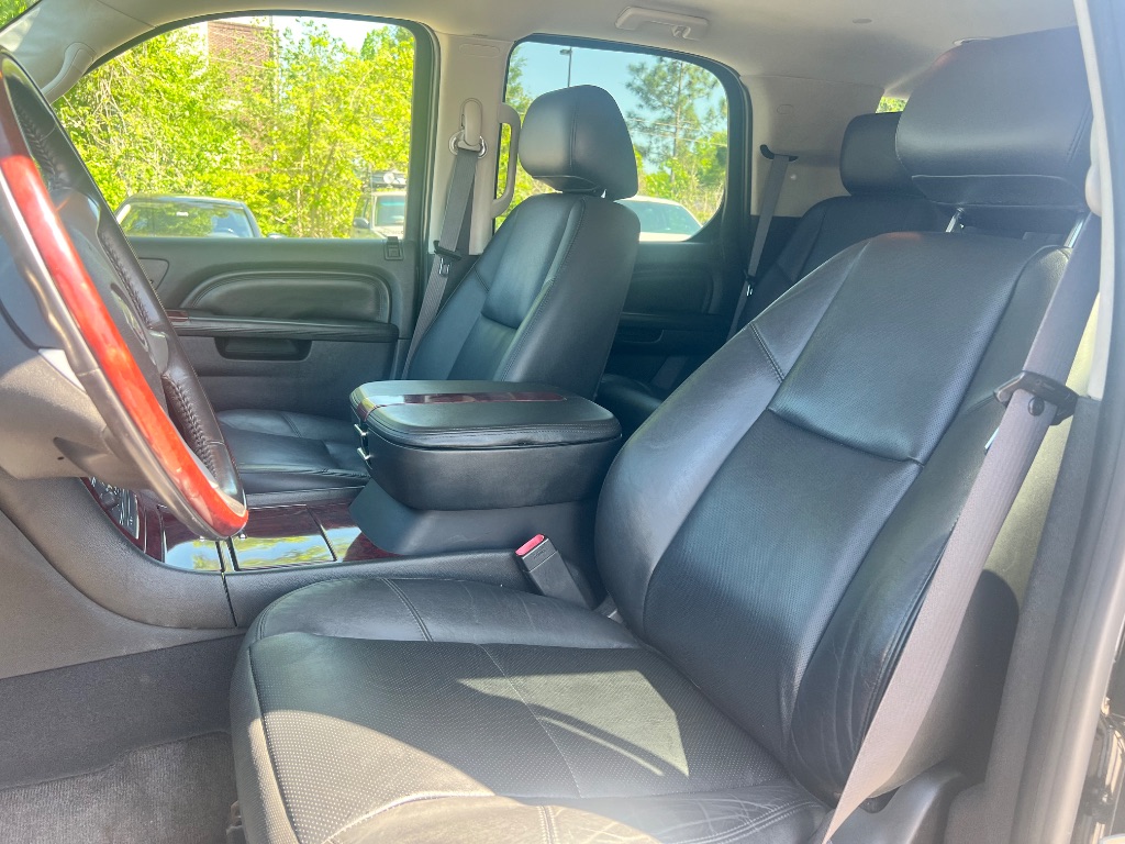 2011 Cadillac Escalade photo
